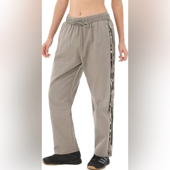 adidas Pants - NEW adidas Essentials Camo-Print 3-Stripes Twill Pants XS